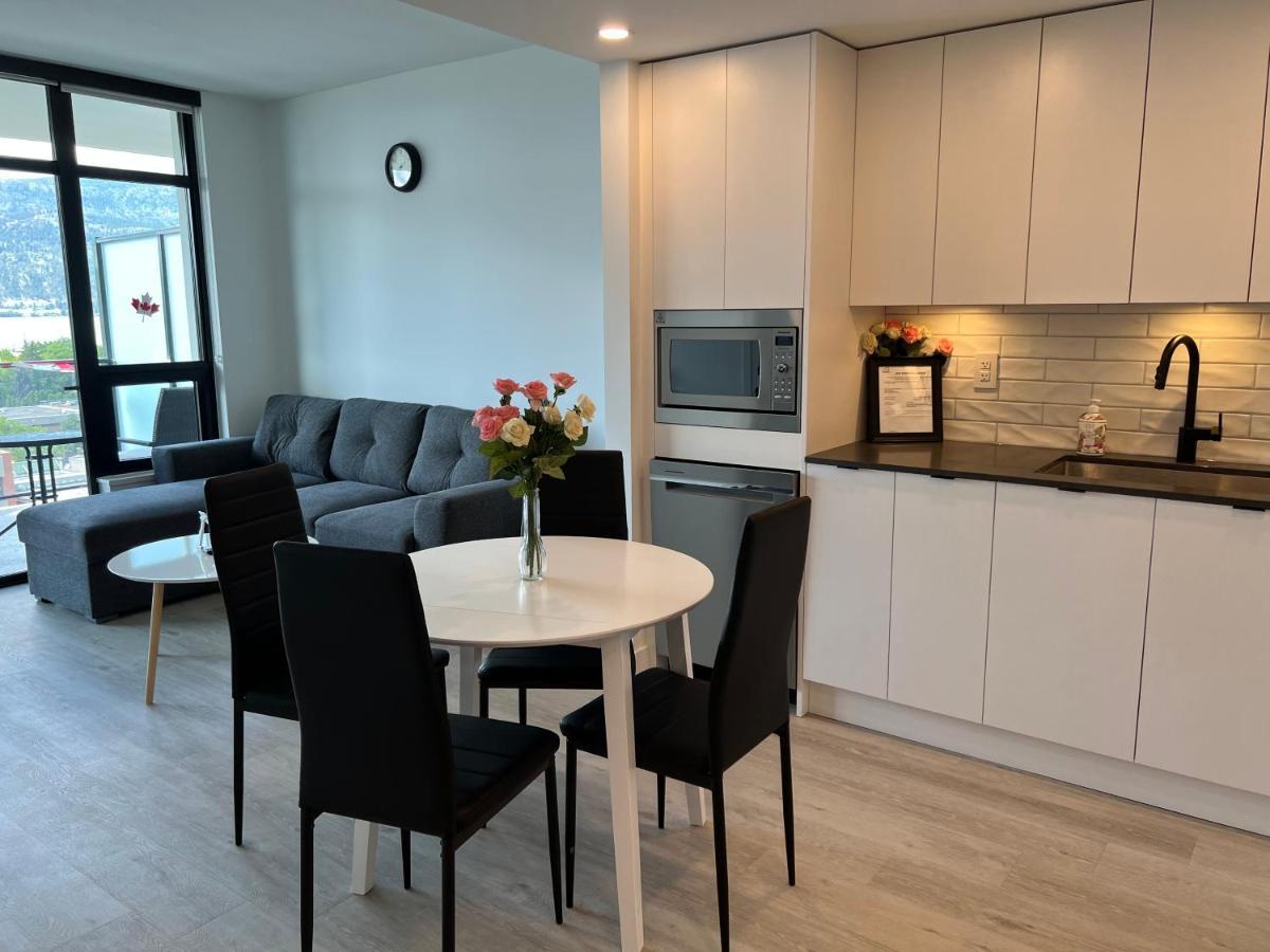 Amazing Brand New Lakeview Condo Downtown 基洛纳 外观 照片